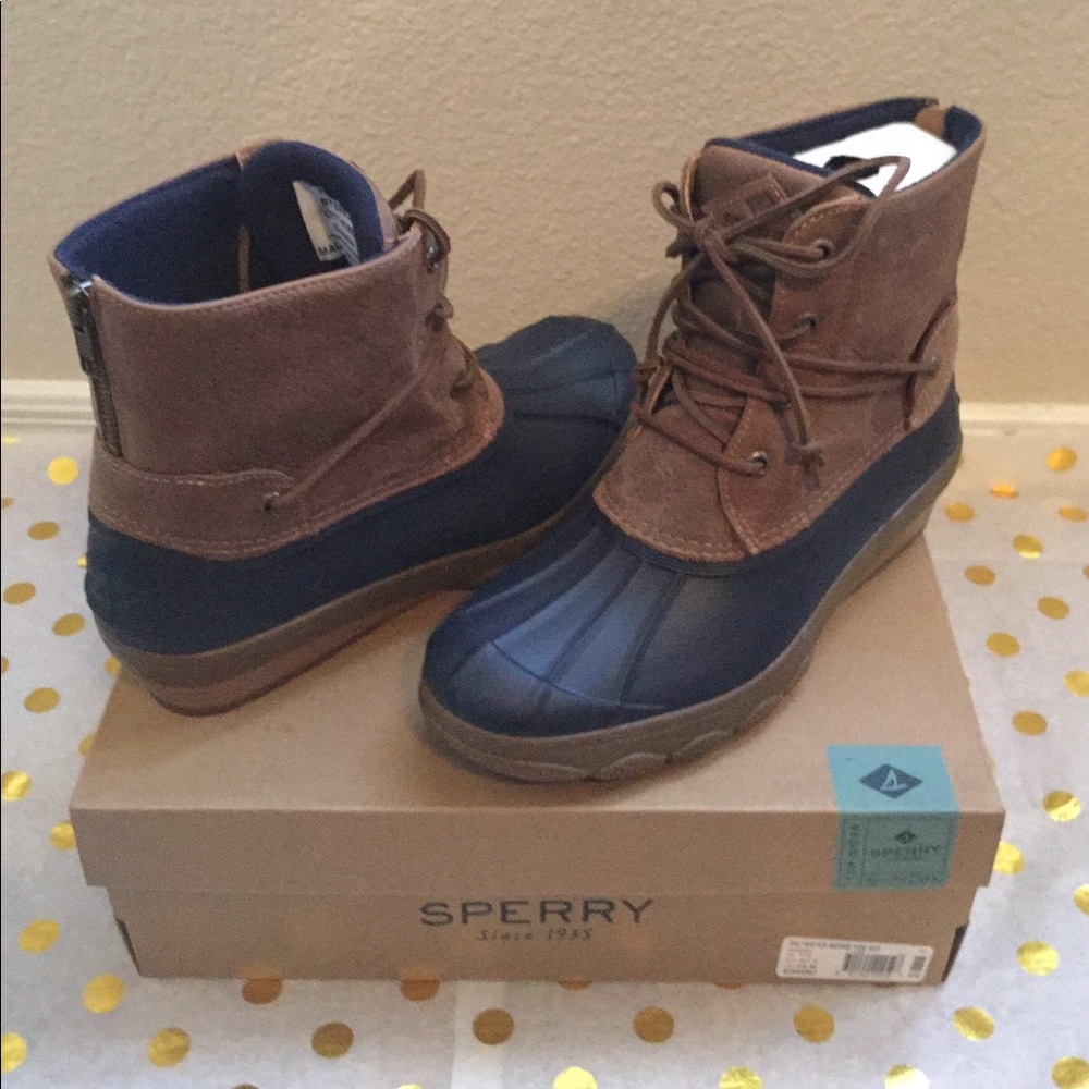 Women’s Saltwater Wedge Tide Duck Boot-Brown/Navy